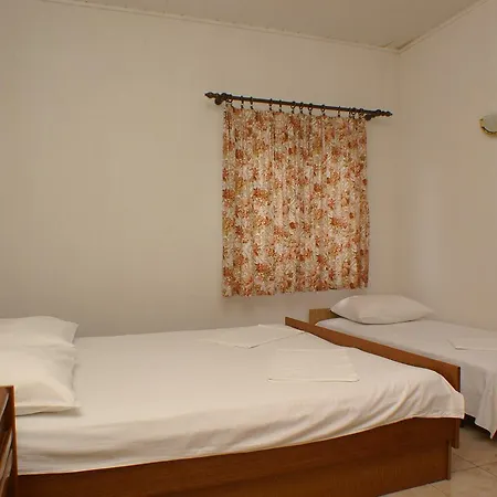 Studio Podaca 2617d דירה וליקי דרבניק